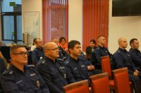 policjanci na konferencji