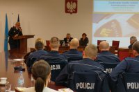 policjanci na konferencji