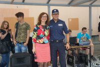 Dyrektor PZS w Lędzinach Ewa Matusik i Komendant Powiatowy Policji w Bieruniu insp. Sławomir Sałbut