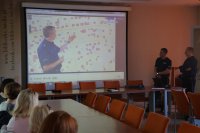 Policjanci i mieszkańcy Imielina na debacie