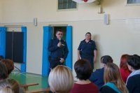 Policjanci na prelekcji w szkole