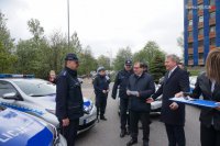 Uroczyste przekazanie radiowozu w Komendzie Wojewódzkiej Policji w Katowicach