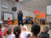 Policjant i przedszkolaki
