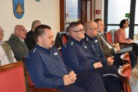 Wręczenie nagród policjantom podczas sesji Rady Powiatu