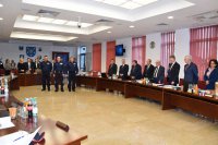 Wręczenie nagród policjantom podczas sesji Rady Powiatu