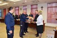 Wręczenie nagród policjantom podczas sesji Rady Powiatu