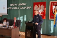 Nadkomisarz Grzegorz Kocjan i członkowie Rady Miasta Lędziny