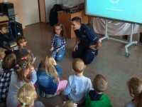 Policjanci na prelekcjach w szkole