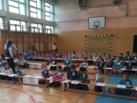 Dzieci i nauczyciele