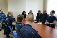 Policjanci na spotkaniu z kuratorami