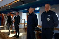 W pierwszym rzędzie od lewej: Karol Wagstyl - kopalniana stacja ratownictwa górniczego KWK Ruch Piast-Ziemowit, Łukasz Maśka - kierownik kopalnianej stacji ratownictwa górniczego KWK Ruch Piast-Ziemowit, insp. Robert Chowaniec - Komendant Powiatowy Policji w Oświęcimiu, podinsp. Grzegorz Kocjan - Pierwszy Zastępca Komendanta Powiatowego Policji w Bieruniu. W tle zawodnicy turnieju.