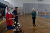 Od lewej: dzielnicowy asp. Daniel Laszczak, dzielnicowy mł. asp. Michał Mamoń, Krystyna Wróbel - Burmistrz Miasta Lędziny