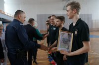 Wręczenie nagród drużynie Ochotniczej Straży Pożarnej z Lędzin