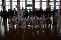 Zwycięska drużyna Kopalnianej Stacji Ratownictwa Górniczego KWK Piast- Ziemowit Ruch Ziemowit wraz z organizatorami i przedstawicielami kierownictwa na pamiątkowym zdjęciu