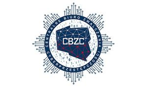 Na zdjęciu widzimy napis Centralne Biuro Zwalczania Cyberprzestępczości