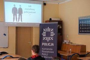 Na zdjęciu widzimy napis Jak zostaliśmy policjantami...