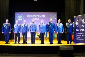 Na zdjęciu widzimy uroczystości związane z Świętem Policji 2024