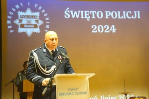 Na zdjęciu widzimy uroczystości związane z Świętem Policji 2024