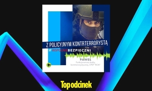 Na zdjęciu widzimy napis Dlaczego warto słuchać podcastów polskiej Policji?