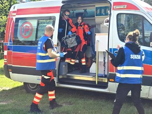 Na zdjęciu widzimy działania ratunkowe służb w czasie ćwiczeń sztabowych