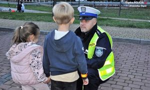 Na zdjęciu widzimy napis #zagininieNIEzapomniane – co każdy rodzic powinien wiedzieć