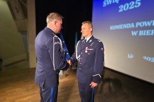 Na zdjęciu widzimy obchody Święta Policji bieruńskiej komendy