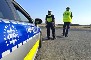 Na zdjęciu widzimy policjantów w czasie działań