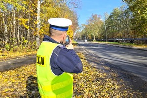 Na zdjęciu widzimy policjantów w czasie działań prędkość