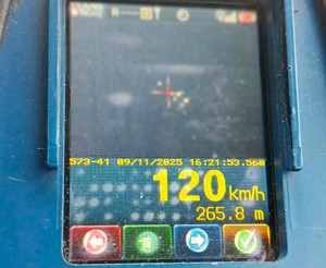 Na zdjęciu widzimy pomiar prędkości