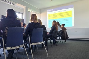 Na zdjęciu widzimy policjantów oraz uczestników ćwiczeń mobilizacyjnych EGIDA-25