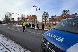 Na zdjęciu widzimy policjantów w czasie zabezpieczenia Orszaku Trzech Króli