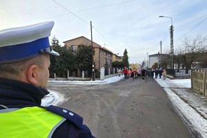 Na zdjęciu widzimy policjantów w czasie zabezpieczenia Orszaku Trzech Króli