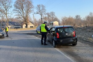 Na zdjęciu widzimy policjantów w czasie działań Trzeźwość