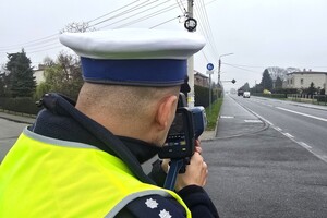 Na zdjęciu widzimy policjantów w czasie działań