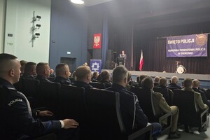 Na zdjęciu widzimy Uroczyste obchody Święta Policji wraz z 20-leciem Komendy Powiatowej Policji w Bieruniu