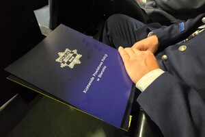Na zdjęciu widzimy Uroczyste obchody Święta Policji wraz z 20-leciem Komendy Powiatowej Policji w Bieruniu