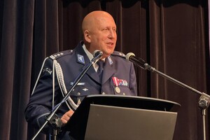 Na zdjęciu widzimy Uroczyste obchody Święta Policji wraz z 20-leciem Komendy Powiatowej Policji w Bieruniu