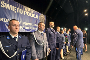 Na zdjęciu widzimy Uroczyste obchody Święta Policji wraz z 20-leciem Komendy Powiatowej Policji w Bieruniu